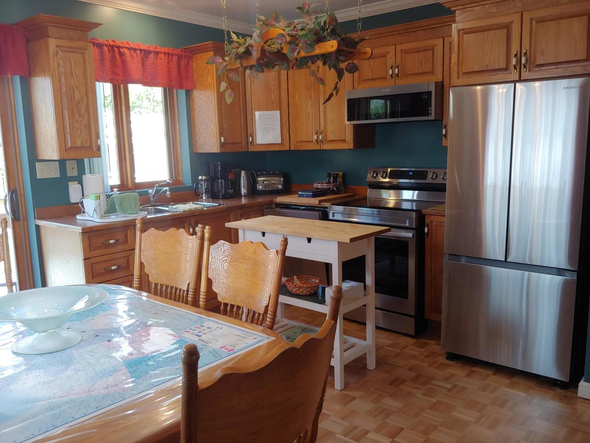 3 Bedrooms 3 Beds Near Metro -2 Parking Free Montreal Zewnętrze zdjęcie